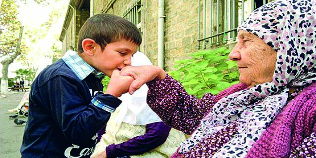 Akraba İle İrtibatın Sürdürülmesi Emredilmiştir!