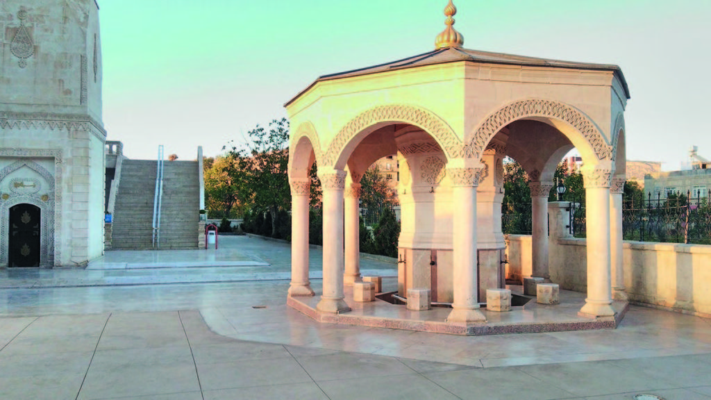 Eyüp’te İki Şah Sultan ve Külliyeleri