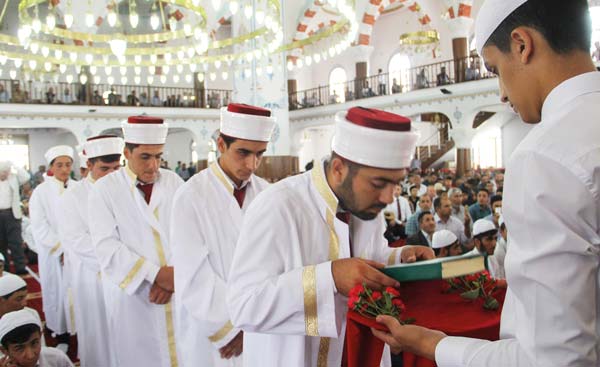 İman, insanı dünyada sultan eder!