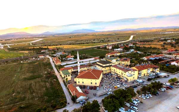“Ben Edebi Edeplilerden Öğrendim”