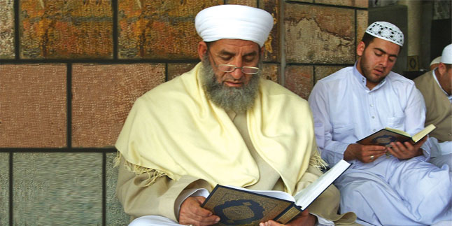 Seyda Muhammed Konyevî -KS- Hazretlerinin Bitmeyen Hizmet Aşkı