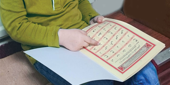 ÇOCUK EĞİTİMİ / Çocuklarımıza Peygamberimizi Nasıl Tanıtabiliriz?